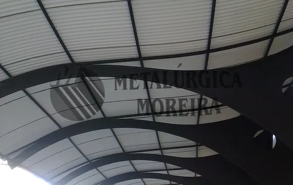 Estruturas metálicas e cobertas