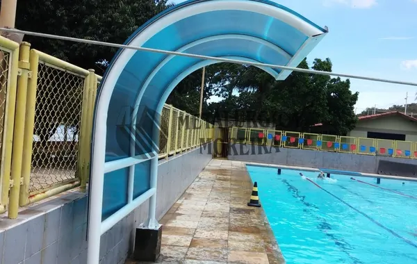 Estruturas metálicas e cobertas