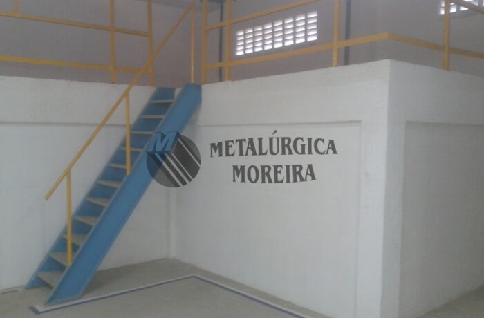 Escadas e passarelas