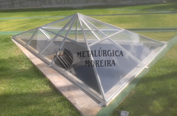 Estruturas metálicas e cobertas