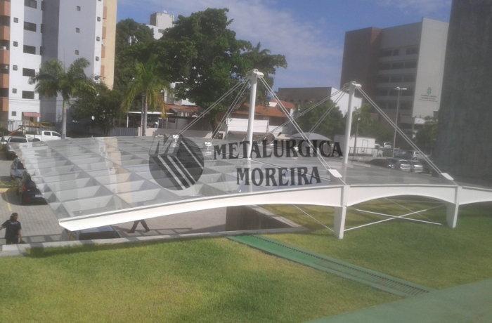 Estruturas metálicas e cobertas