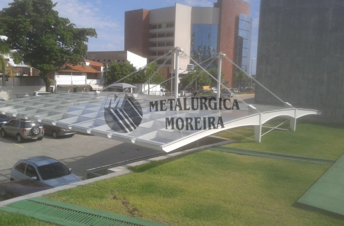 Estruturas metálicas e cobertas