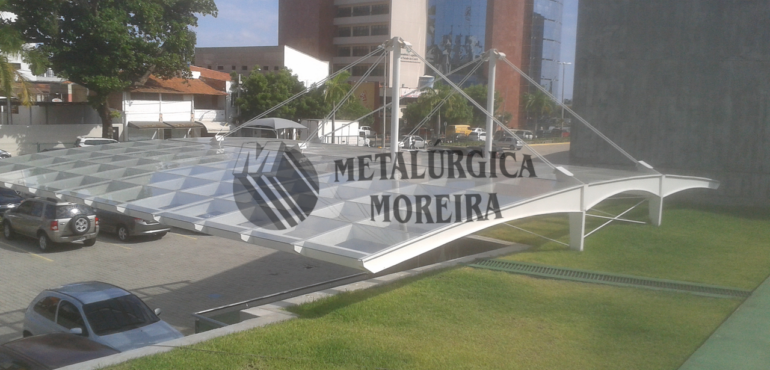 Estruturas metálicas e cobertas