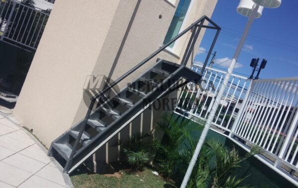 Escadas e passarelas