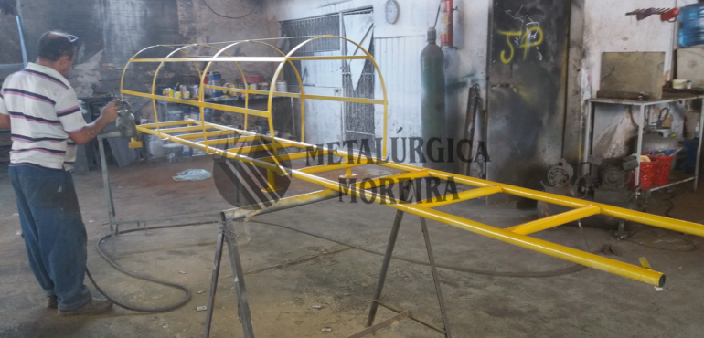 Escadas e passarelas