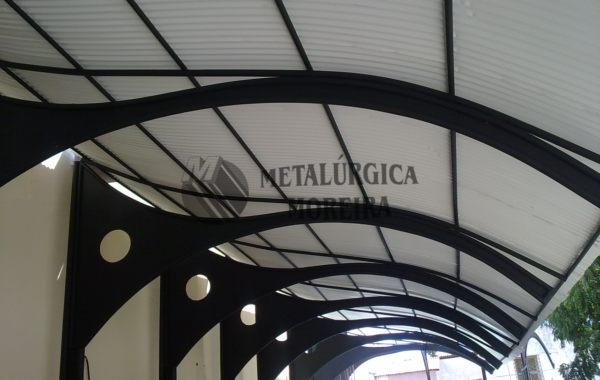 Estruturas metálicas e cobertas