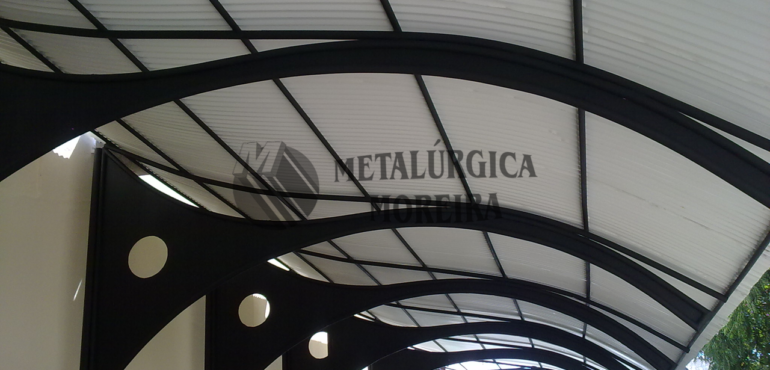 Estruturas metálicas e cobertas
