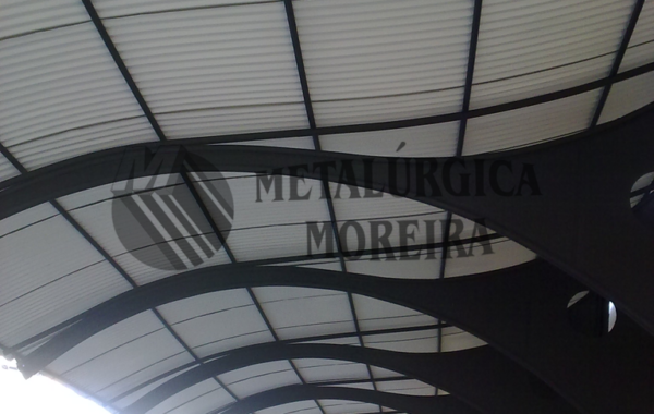 Estruturas metálicas e cobertas