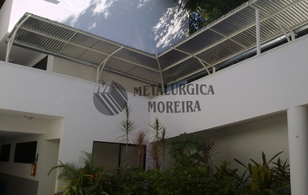 Estruturas metálicas e cobertas