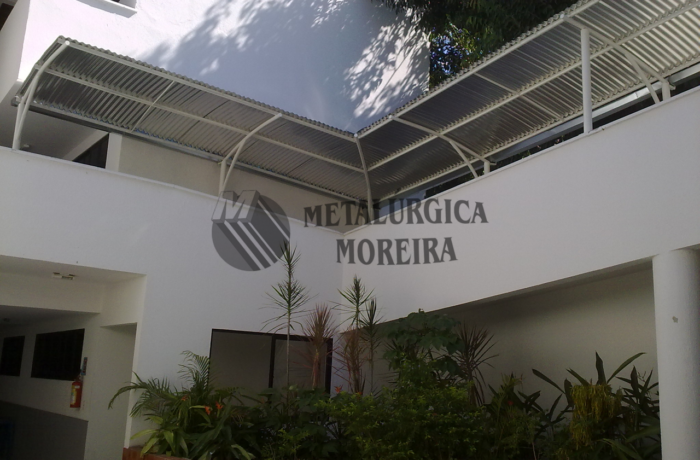 Estruturas metálicas e cobertas
