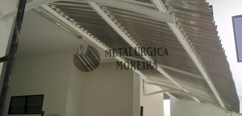 Estruturas metálicas e cobertas