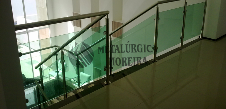 Corrimãos e guarda-corpos