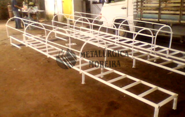 Escadas e passarelas