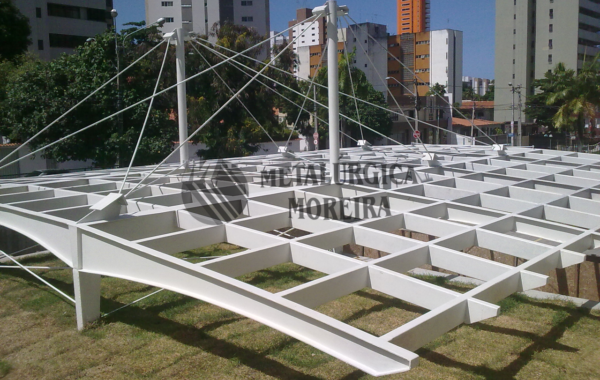 Estruturas metálicas e cobertas