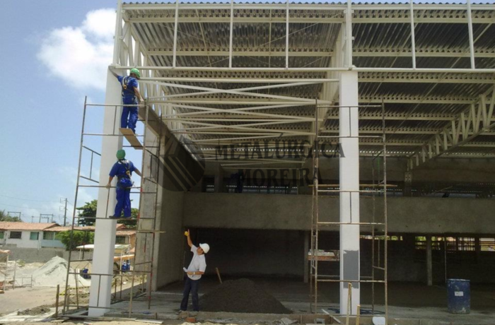 Estruturas metálicas e cobertas