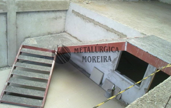 Escadas e passarelas