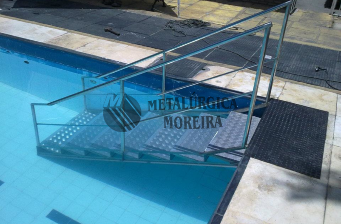 Escadas e passarelas