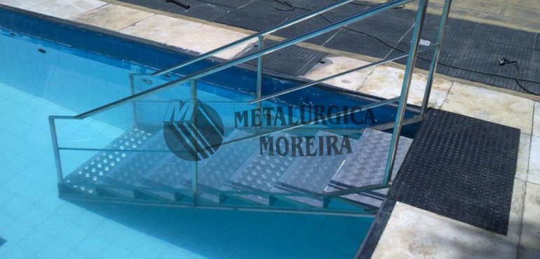 Escadas e passarelas