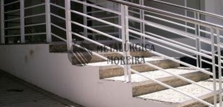 Corrimãos e guarda-corpos