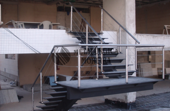 Escadas e passarelas