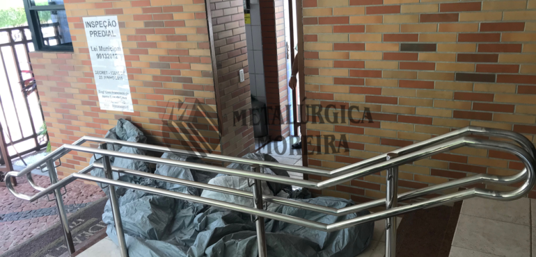 Corrimãos e guarda-corpos