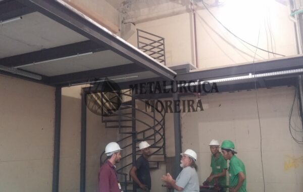 Mezaninos e plataformas