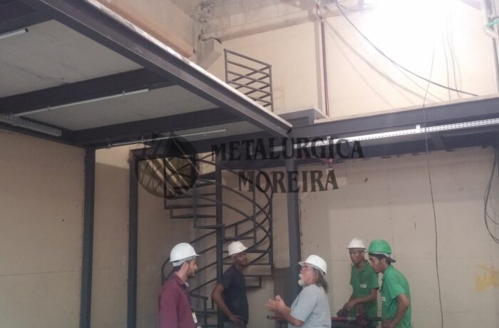Mezaninos e plataformas