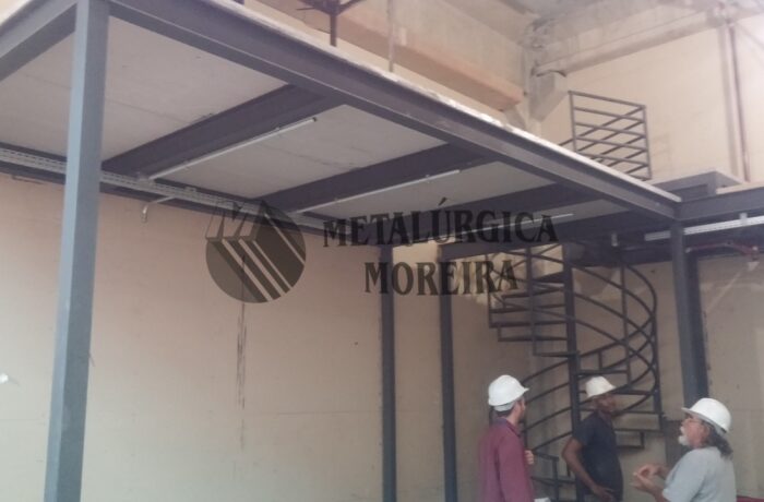 Mezaninos e plataformas